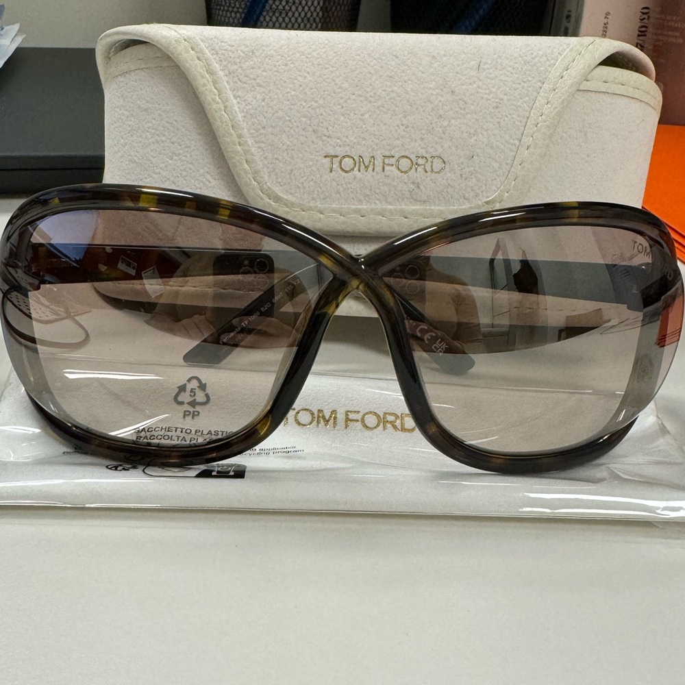 Tom Ford Fernanda Sunglasses - Havana (tortoise) - Picture 2 of 5